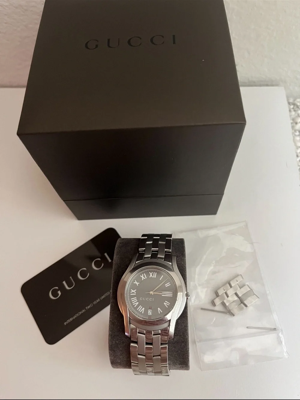 Vintage Gucci Watch Swiss Made Black Dial Date Stainless Steel w/ Box